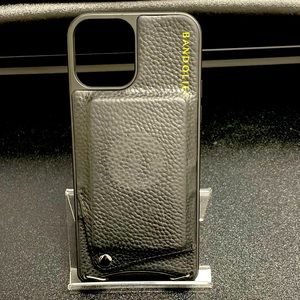 Bandolier - Crossbody Case - Iphone 12 Pro - pebble leather - Black/Pewter.